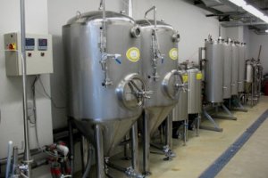 LIBR has different brewing lines, including a 5 hl state of the art automated brewery and pilot fermenters